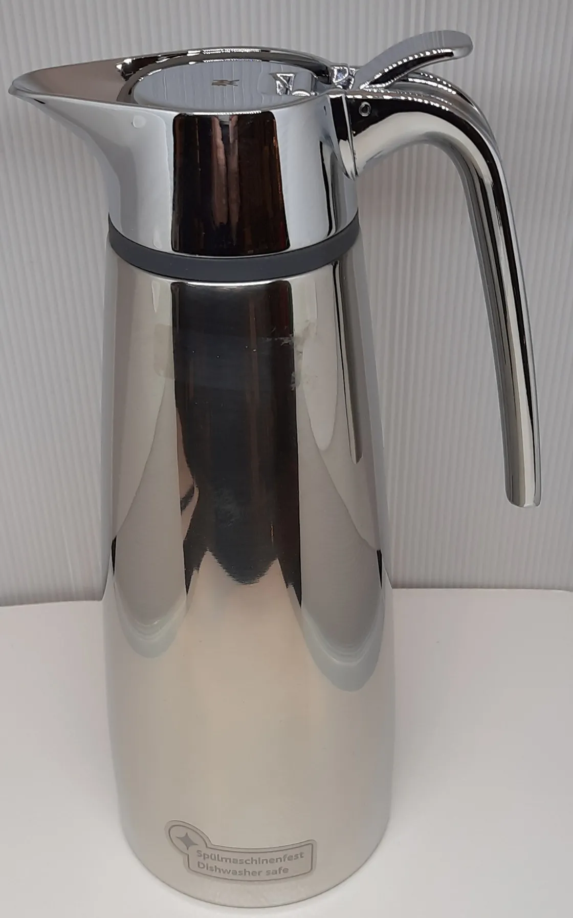 Concept Isolierkanne, 1l bis 12 stunden warm und 24 stunden kalt