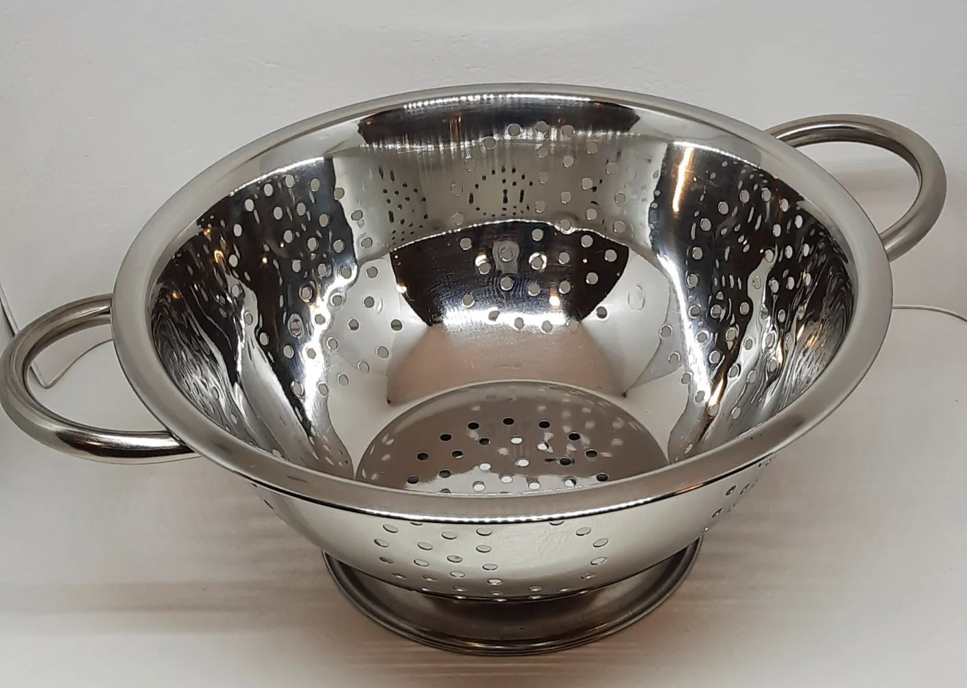 Standseiher Ø 24 cm mit seitlichen Drahtgriffen, Edelstahl