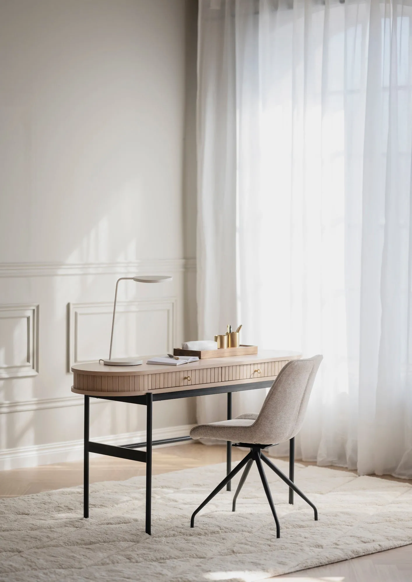 HADDINGTON Desk 142CM Rowico