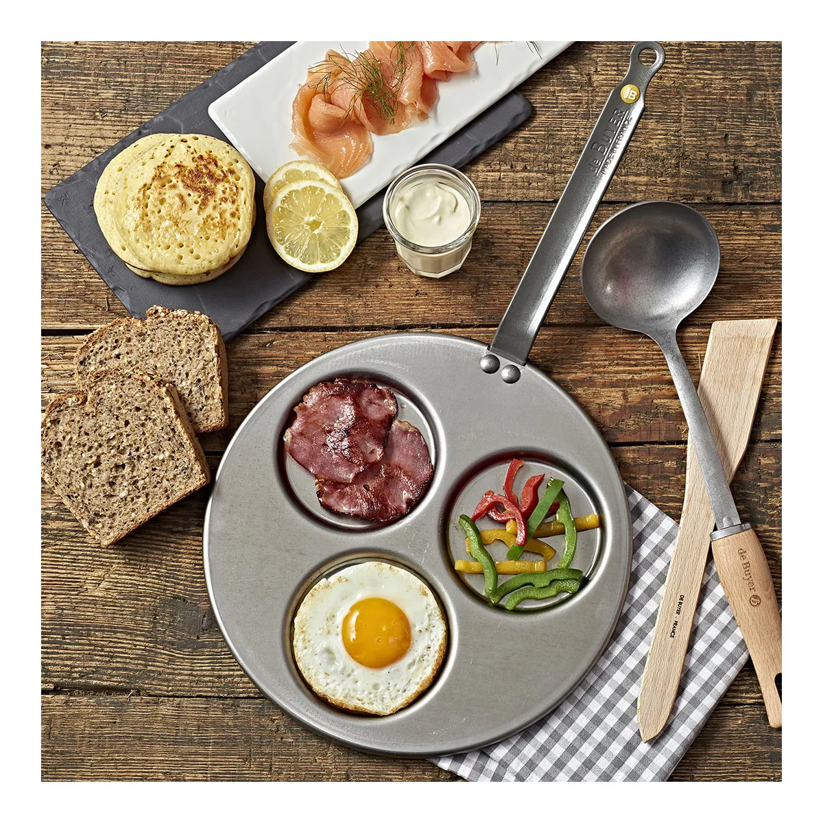 Eisenpfanne ''Mineral B'' für 3 Blinis 27cm Eisenpfanne mit biologischem BIENENWACHSFERTIGUNG