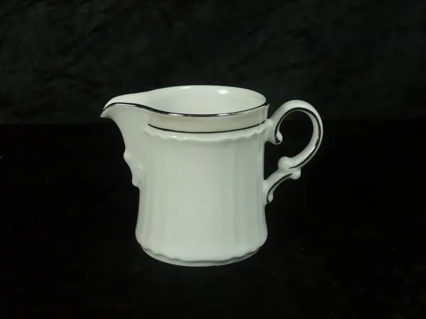 Milchkännchen - Eschenbach Salzburg Platinrand