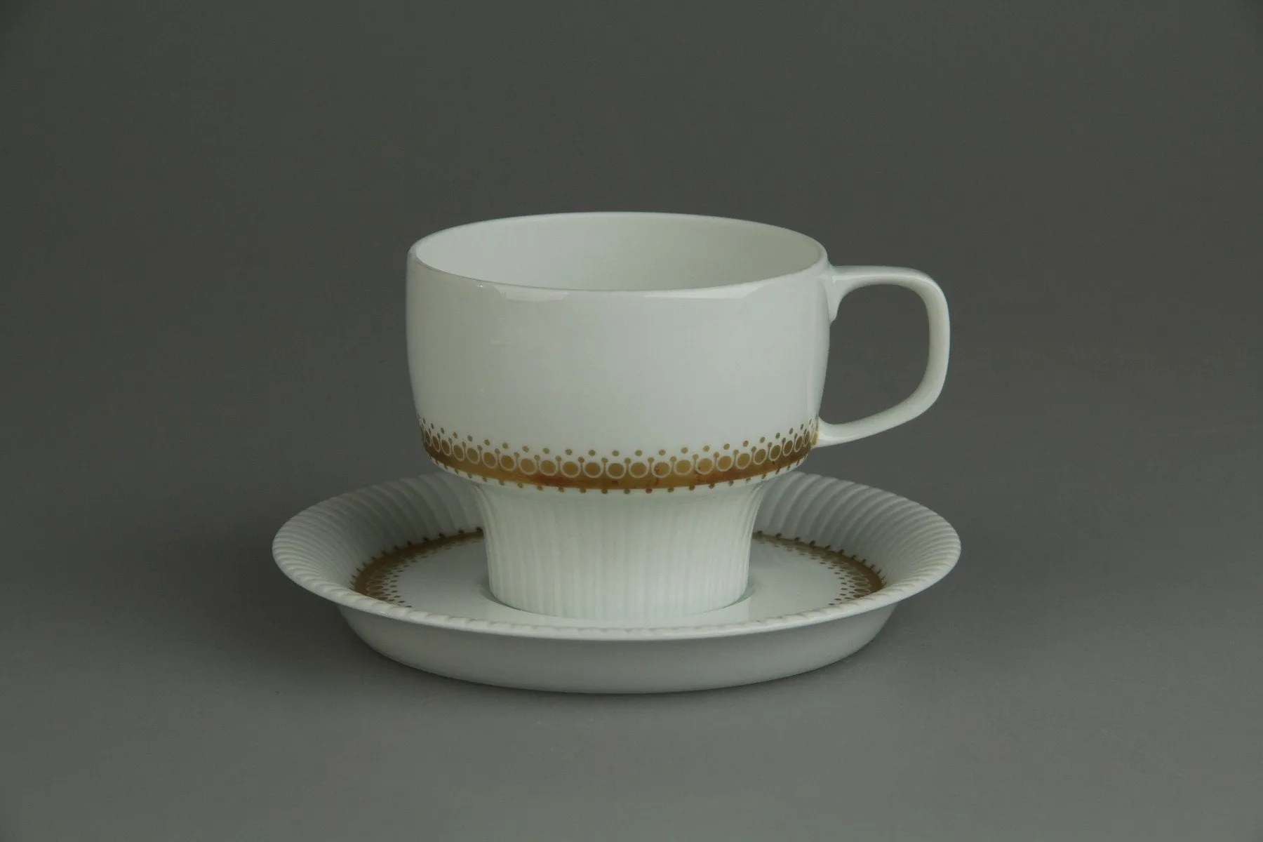 Kaffeetasse mit Untere - Rosenthal Modulation Goldrondell
