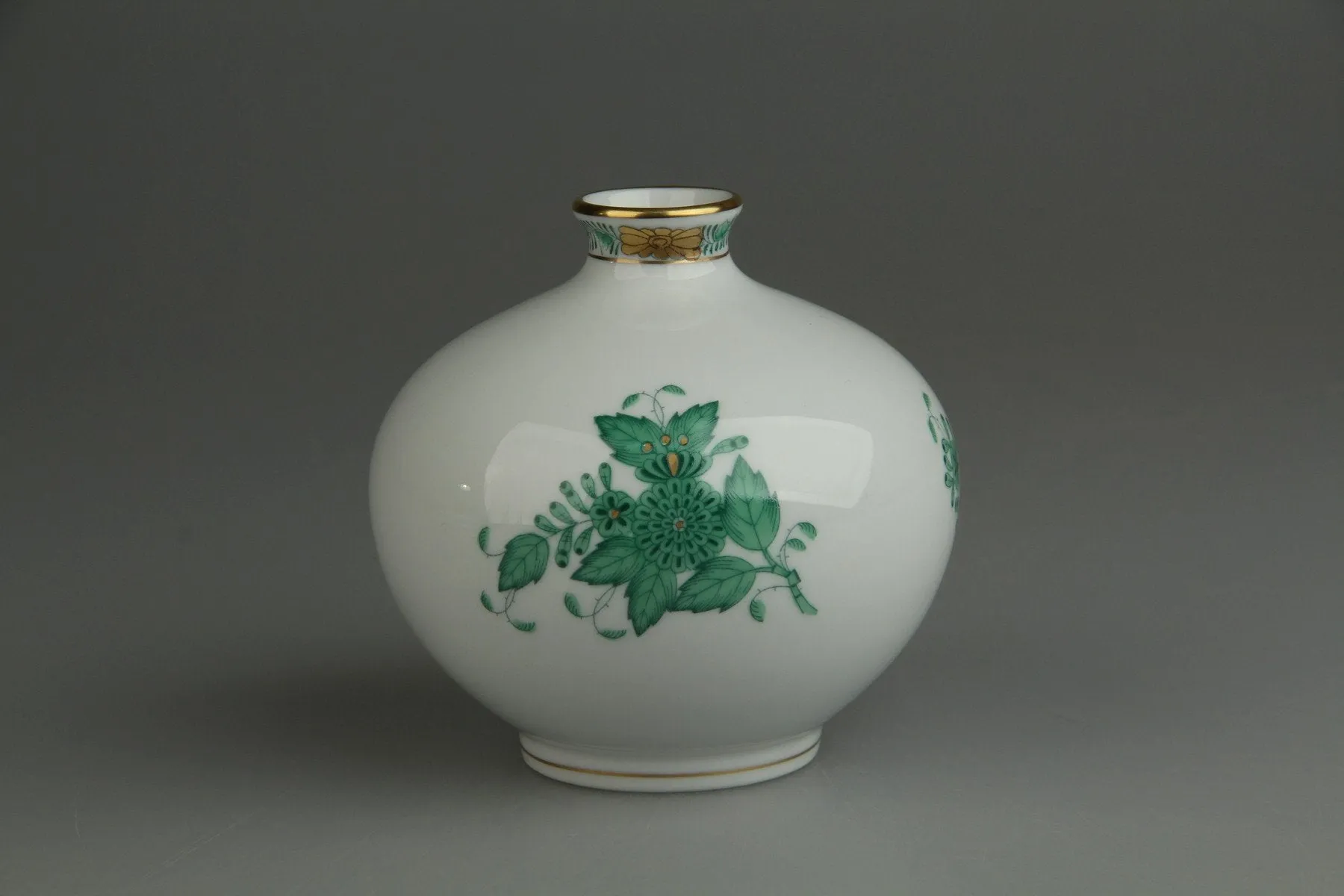 Kugelvase klein Modell 7088/ AV - Herend Ungarn Apponyi grün