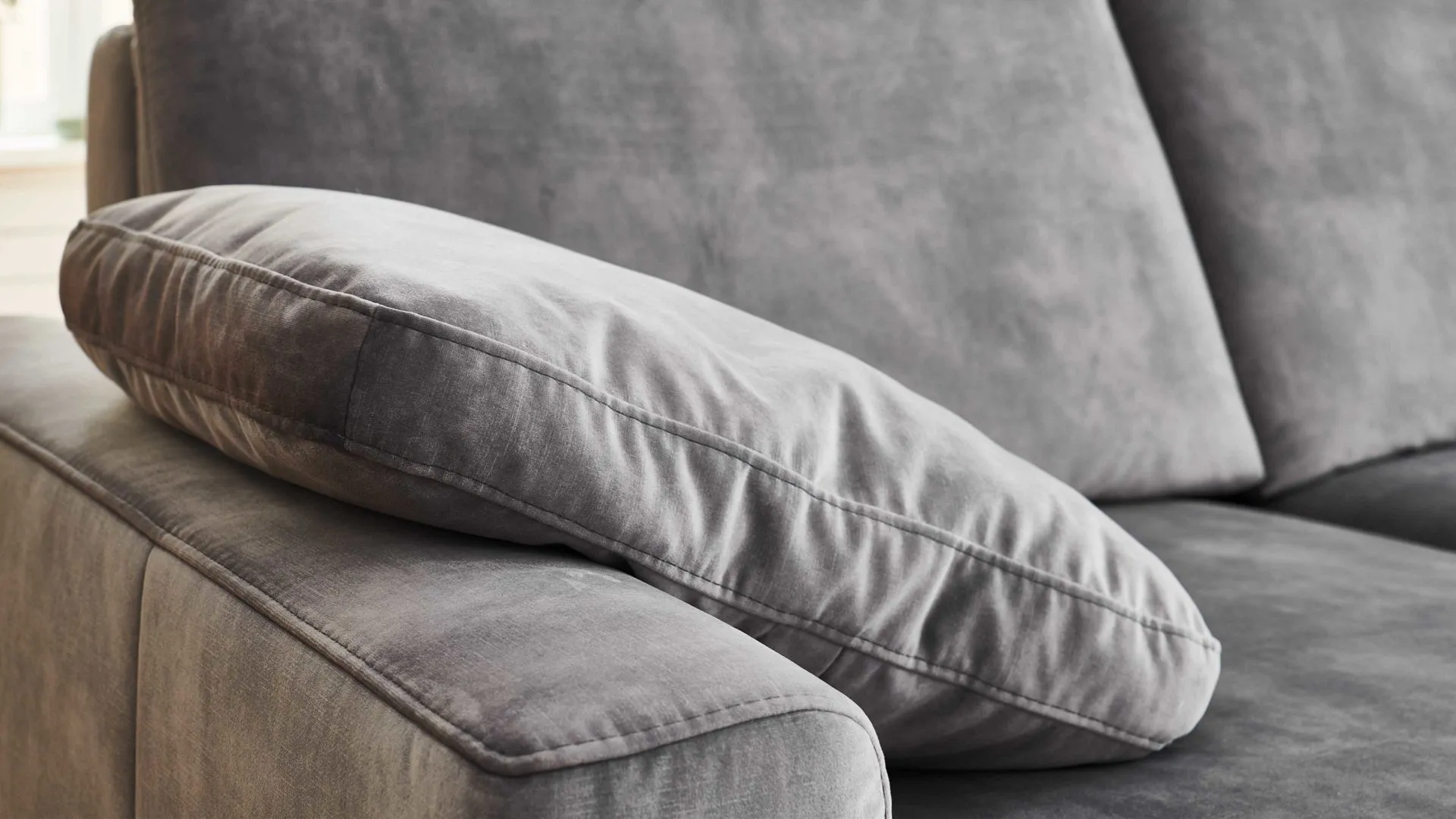 Modulmaster MM-ZE1126 - Armlehnkissen, silberfarbener Velours Amira - ca. 45 x 50 cm