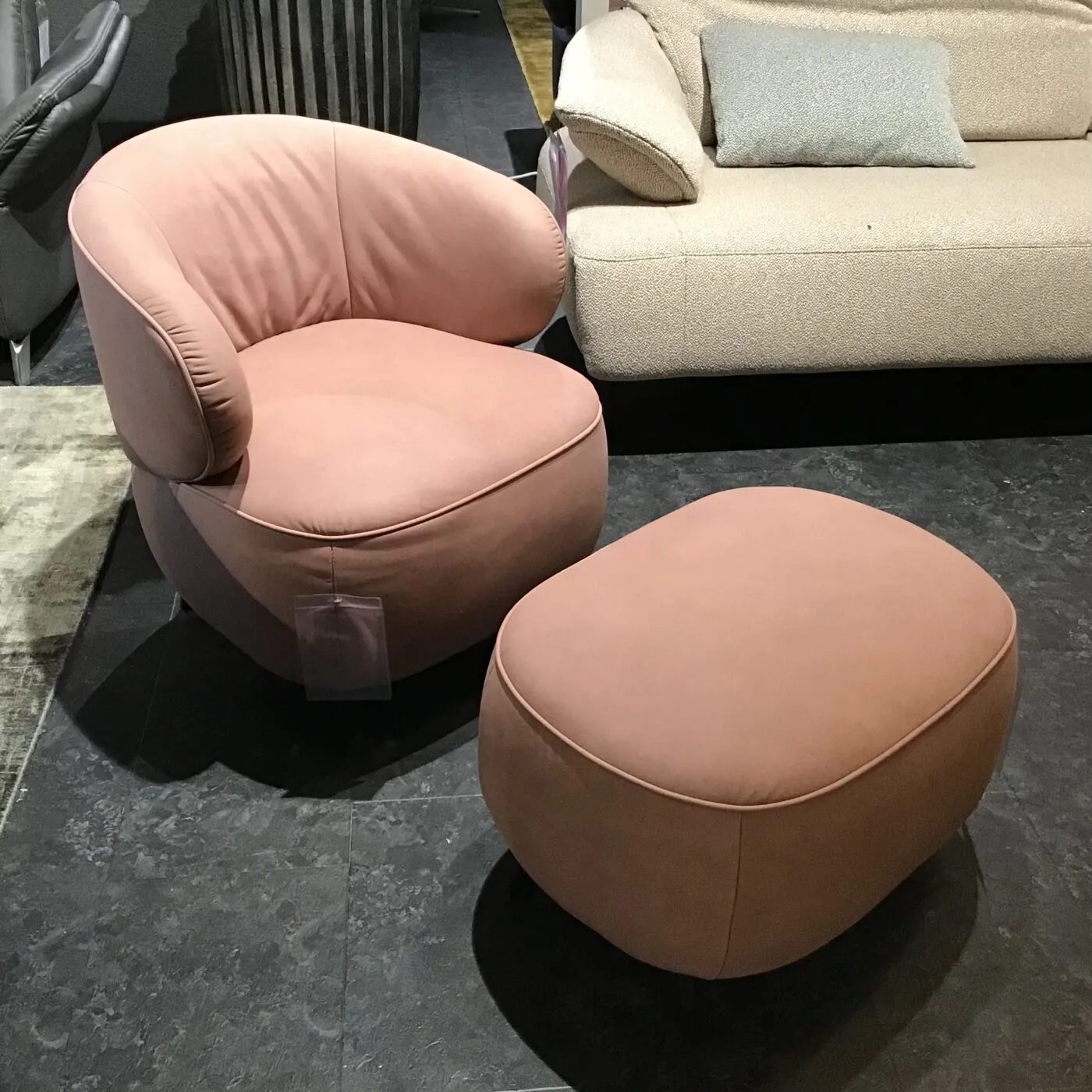 Himolla Salzburg Sessel mit Hocker – Abverkauf Lauchringen