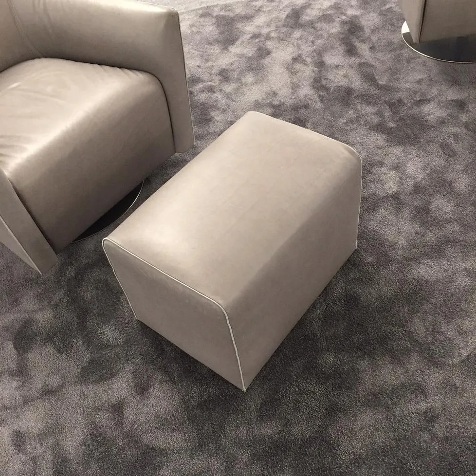 Zelos Fußhocker bodennah von Artanova