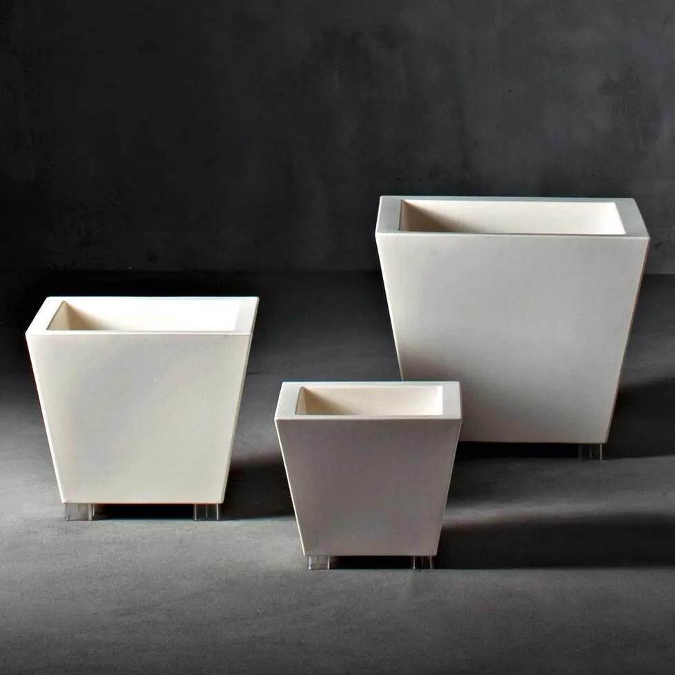 Blumentopf Kabin von Serralunga